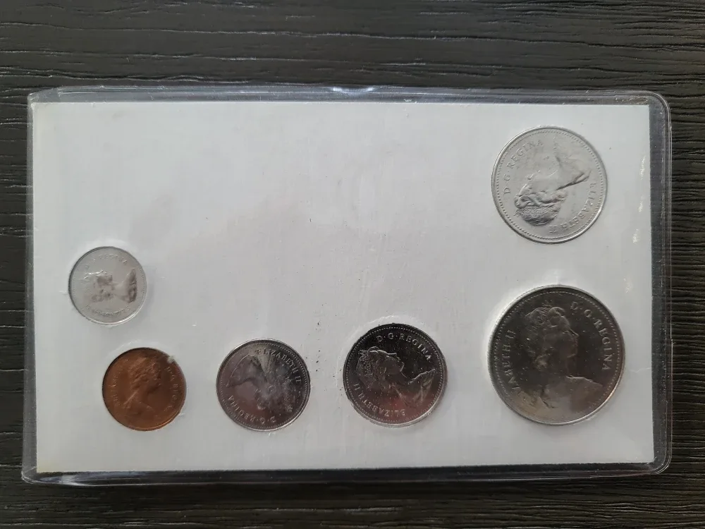 1979 Canadian Uncirculated Coin Set image indicator(2)