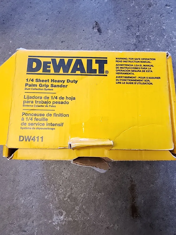 DeWalt DW411 1/4 Sheet Palm Grip Sander - NEW