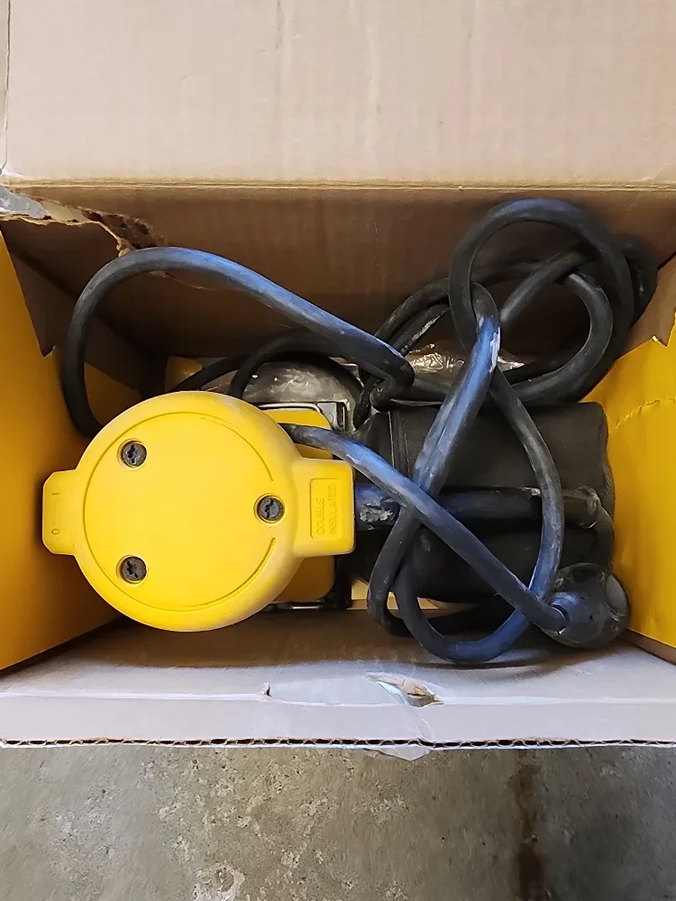 DeWalt DW411 1/4 Sheet Palm Grip Sander - NEW image indicator(2)