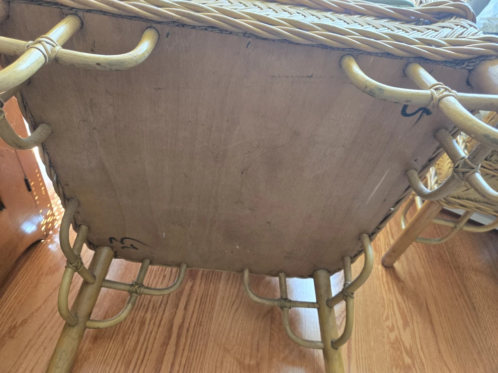 Rattan chairs (two in total) - photo 5