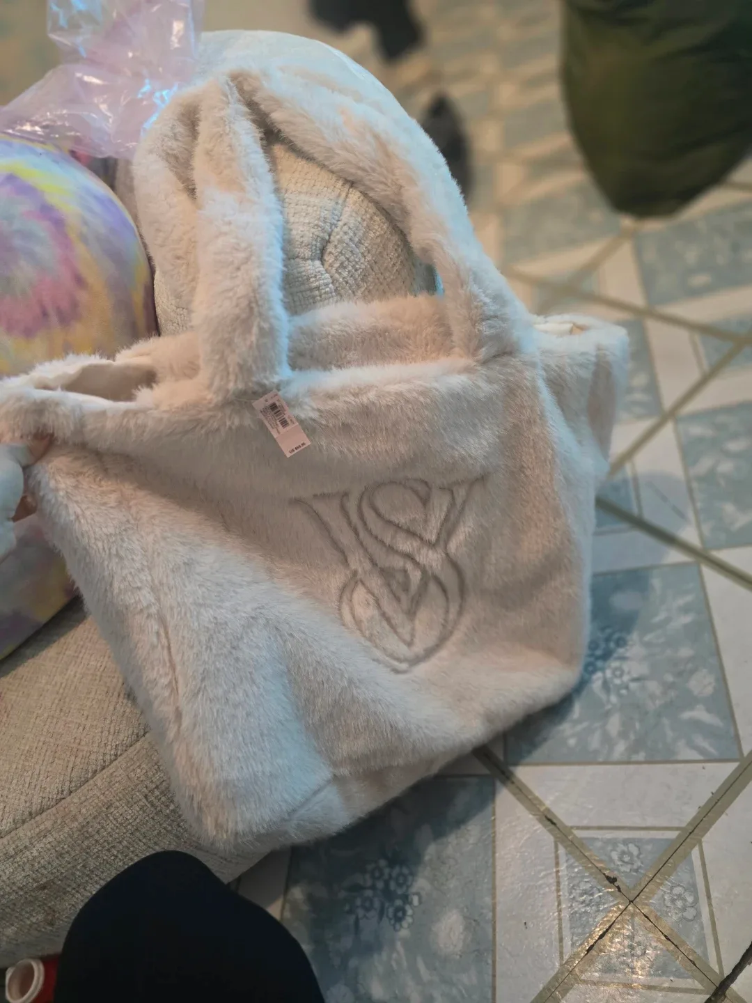 Victoria's Secret White Faux Fur Tote Bag image indicator(4)