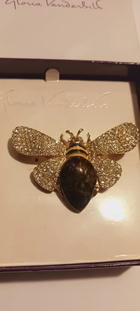 NEW !! NIB !! GLORIA VANDERBILT Bee Brooch image indicator(2)