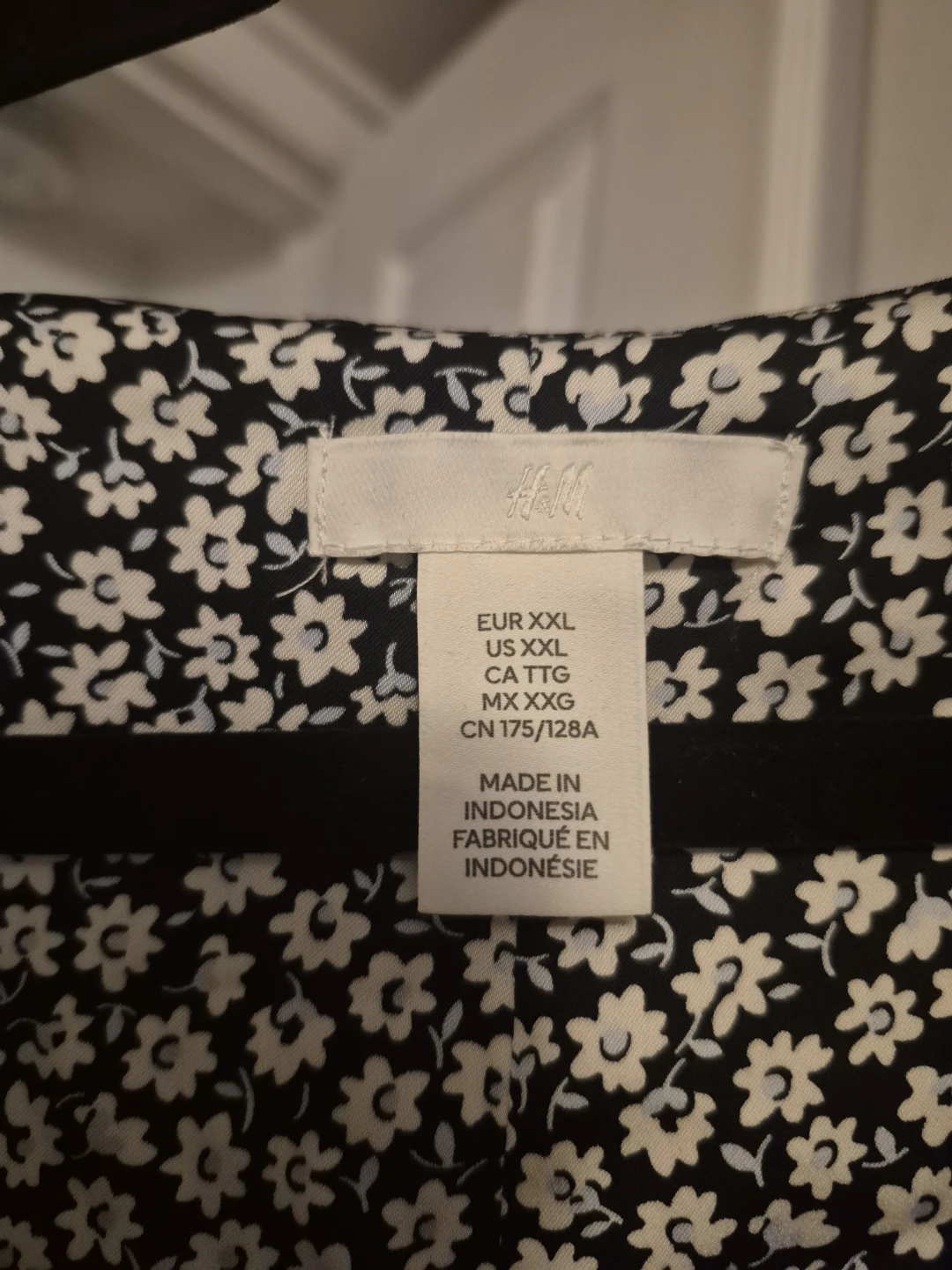 H&M Floral Blouse - Size XXL - photo 3