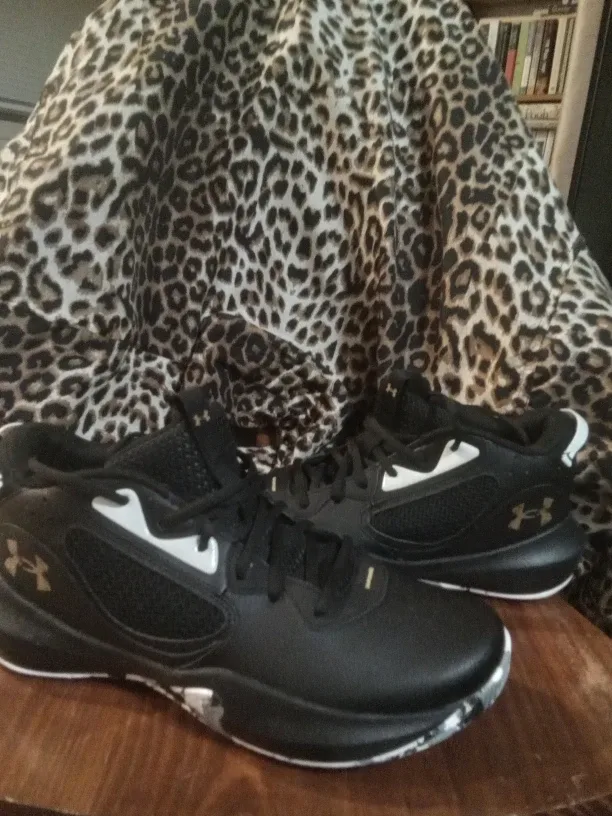 Under Armour Assert 9 Basketball Shoes