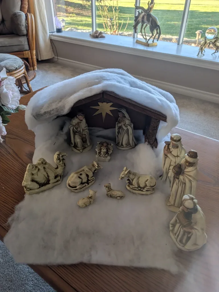 Nativity Scene with Figures