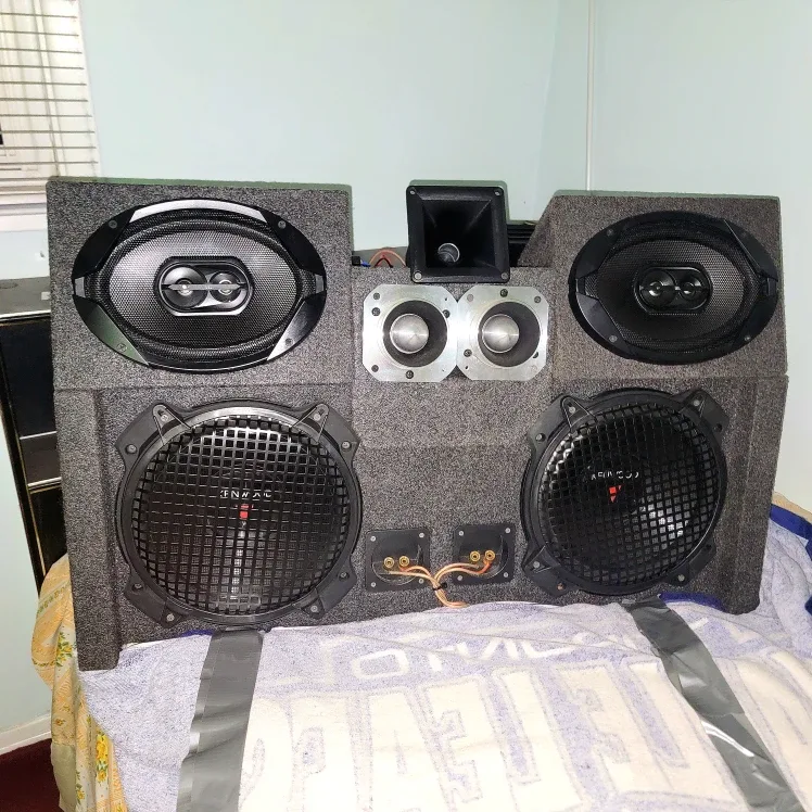 JBL & Kenwood Car Audio Speaker With Dual Sub Woofers & Tweeter