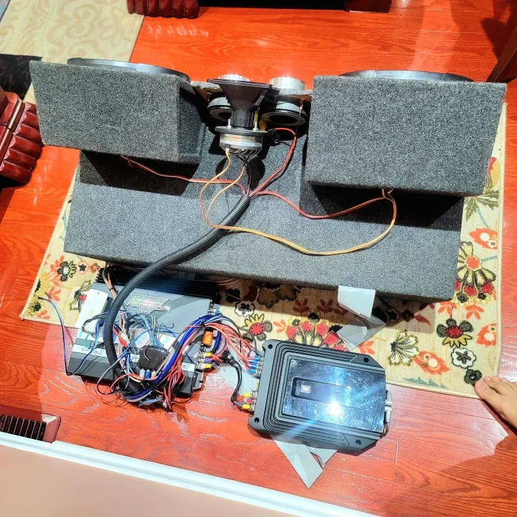 JBL & Kenwood Car Audio Speaker With Dual Sub Woofers & Tweeter image indicator(2)