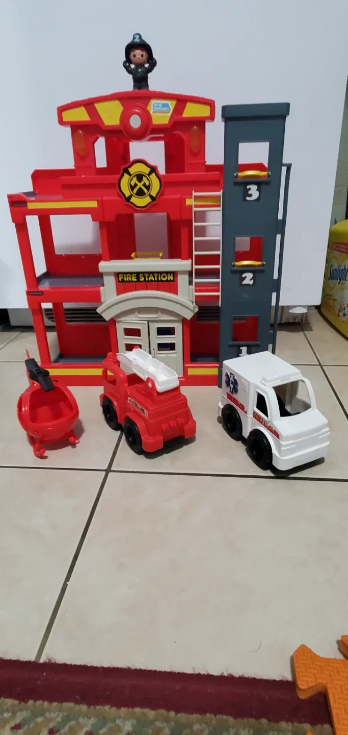 Fire Station Playset image indicator(5)
