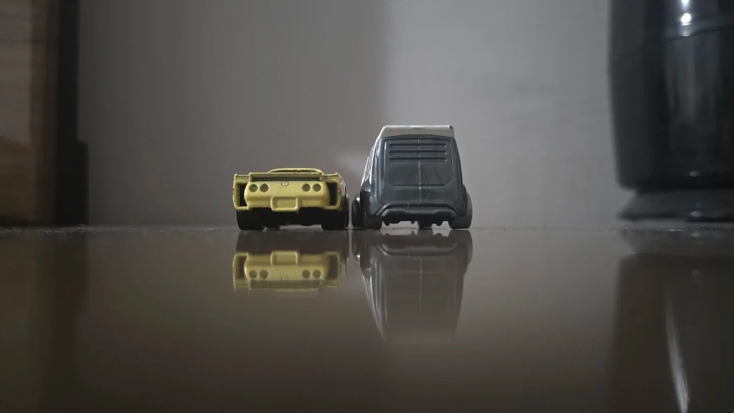 Hot Wheels Diecast Cars - Yellow & White image indicator(2)