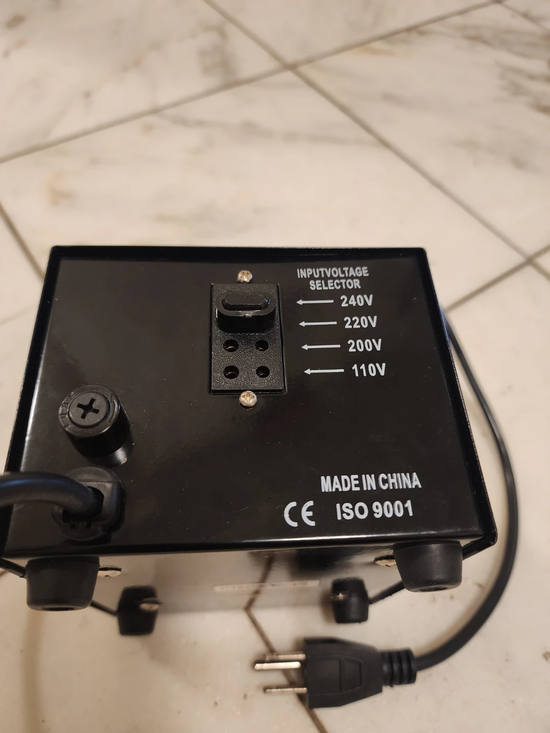 Goldsource STU-500 Step Up & Down Transformer - photo 3