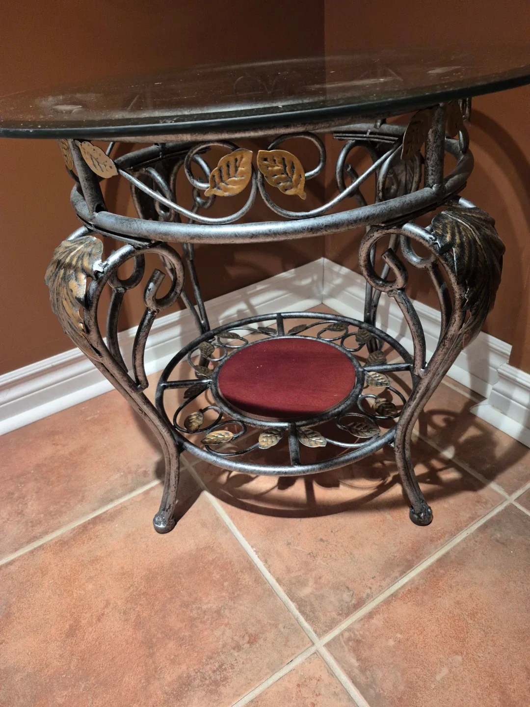 Glass Top Accent Table image indicator(2)