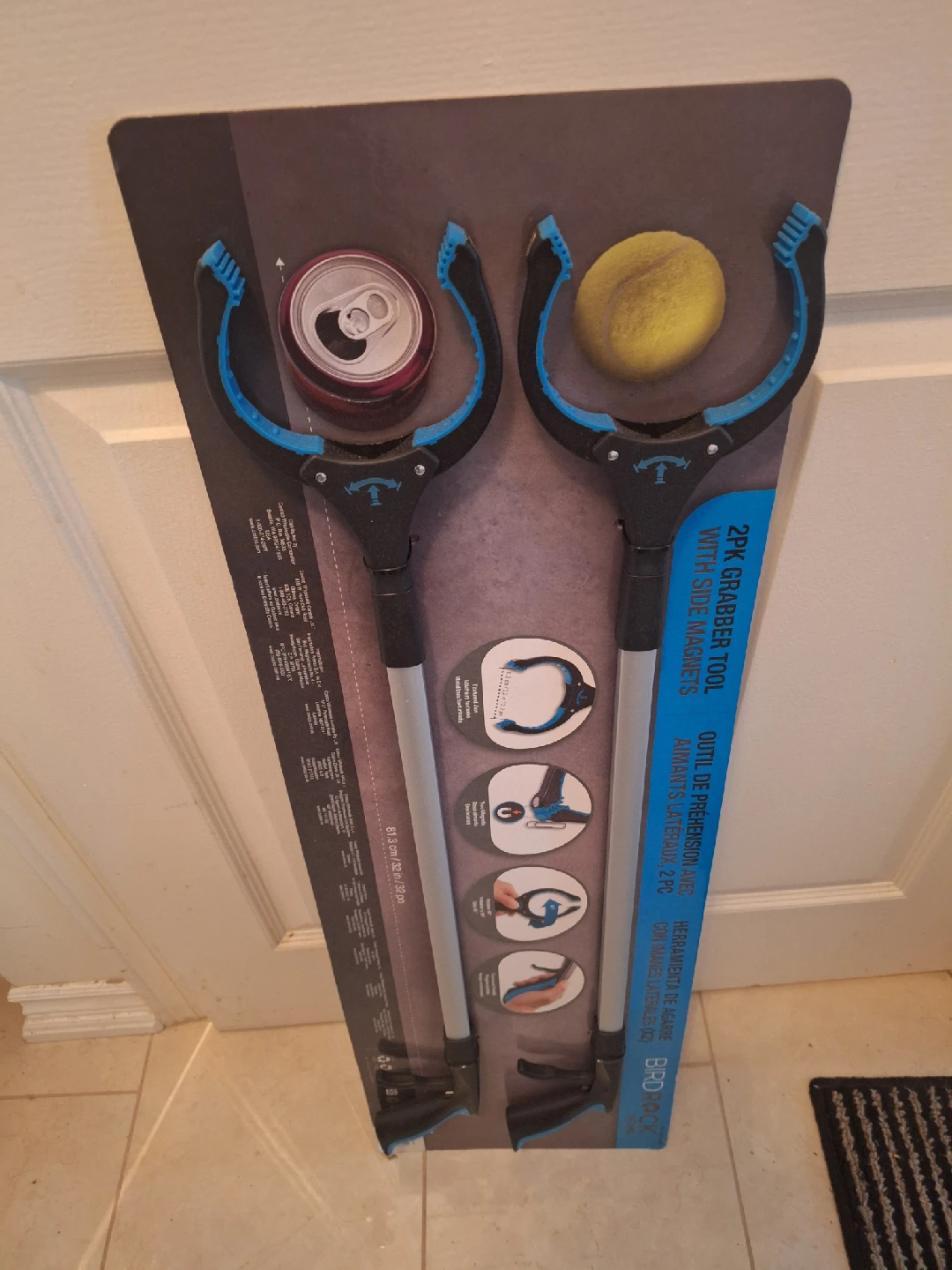 2pk Grabber tool with side magnets