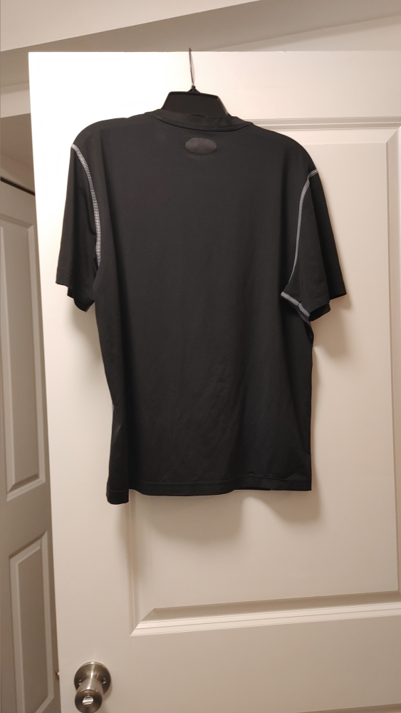 Under Armour Black T-Shirt Size Medium - photo 4