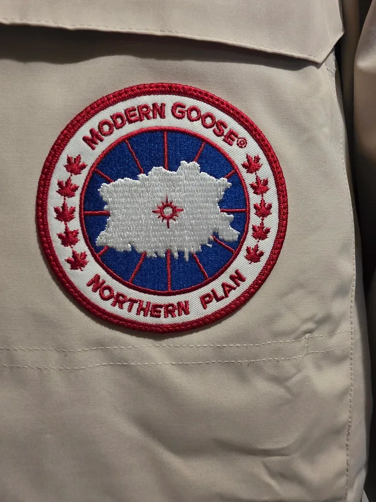 Modern Goose Expedition Parka - Size XS image indicator(3)