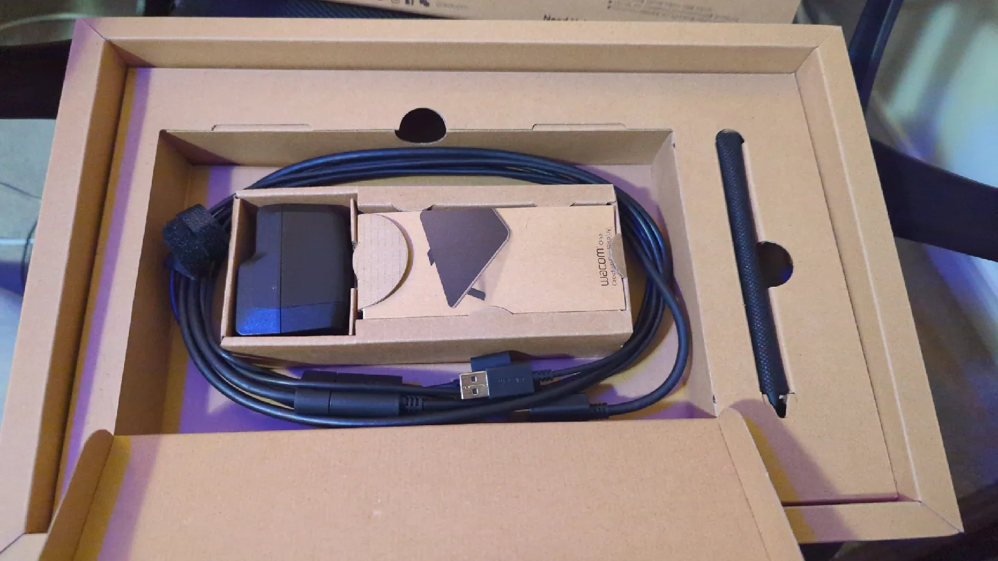 Wacom One Creative Pen Display 13.3" - Like New! image indicator(2)