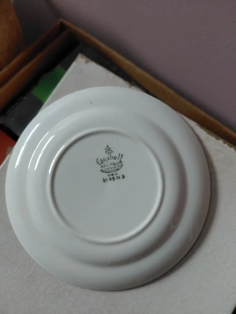 Eggshell Nautilus China set