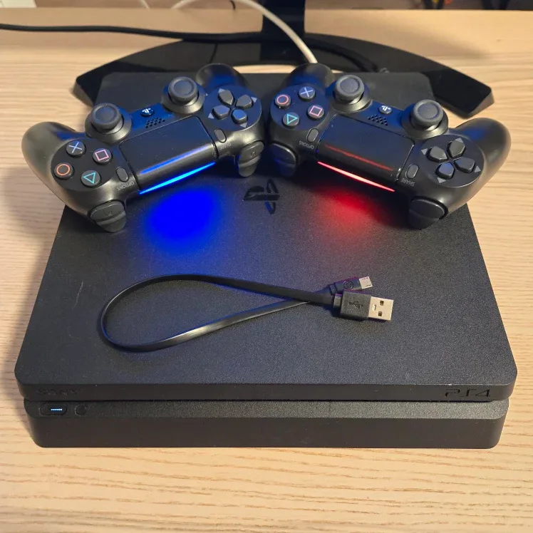 Ps4 Slim 1TB.  FW 11.02. Perfect condition, no issue. Moddable image indicator(2)