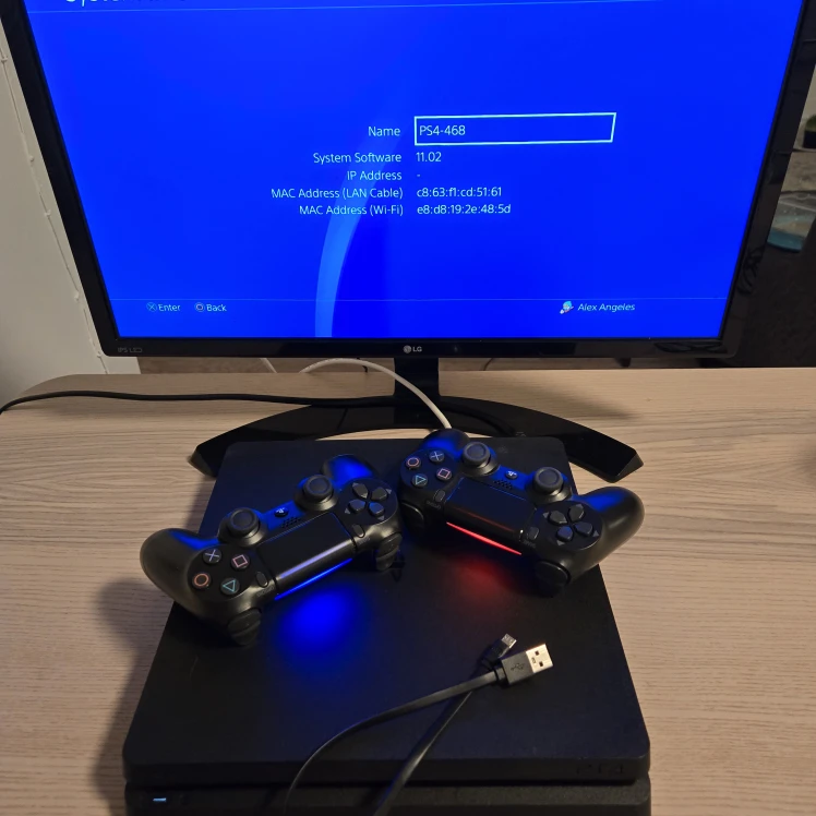 Ps4 Slim 1TB.  FW 11.02. Perfect condition, no issue. Moddable - photo 3