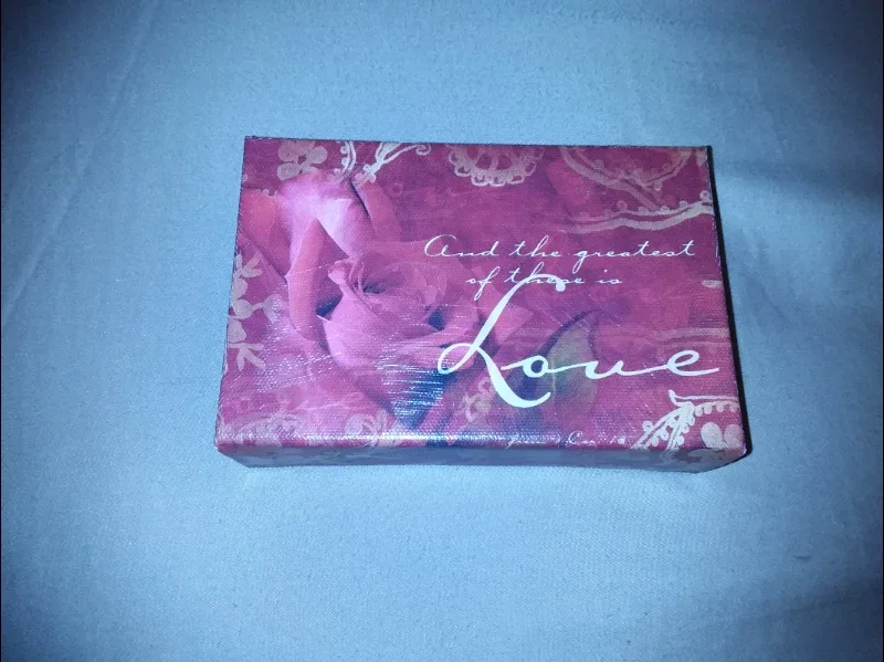 🥕 🆓 Floral Canvas Wall Art - 'Love' Theme 🆓 🥕 thumbnail