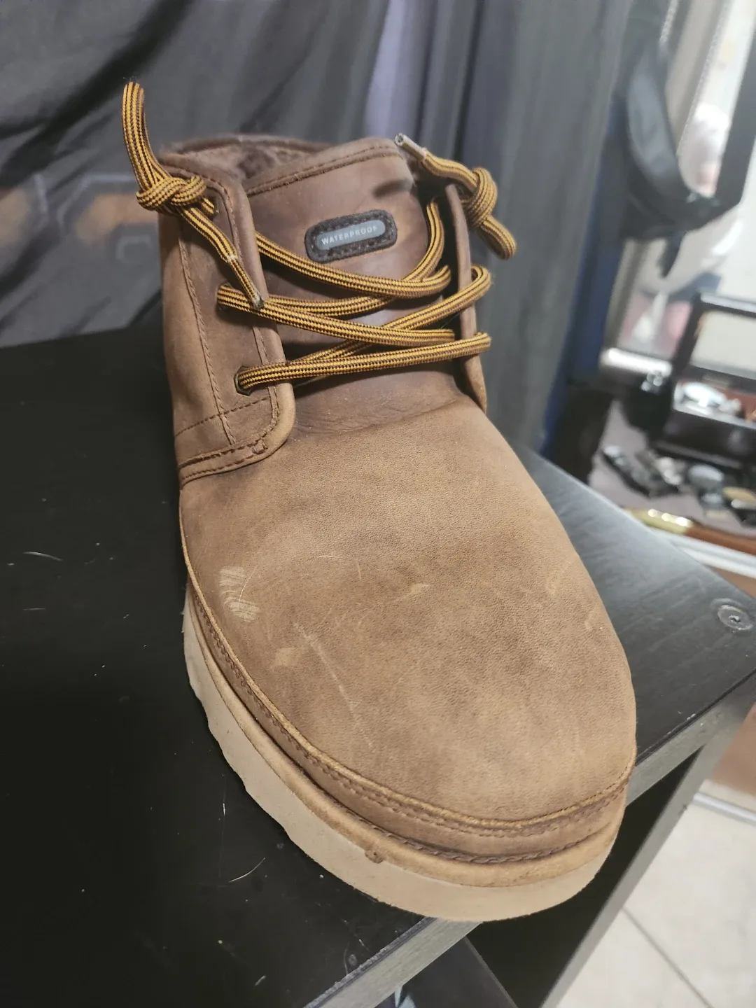 UGG Waterproof Leather Boots image indicator(2)