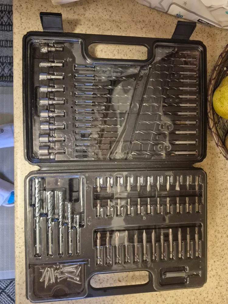 Black+Decker 109-Piece Drill & Screwdriver Bit Set