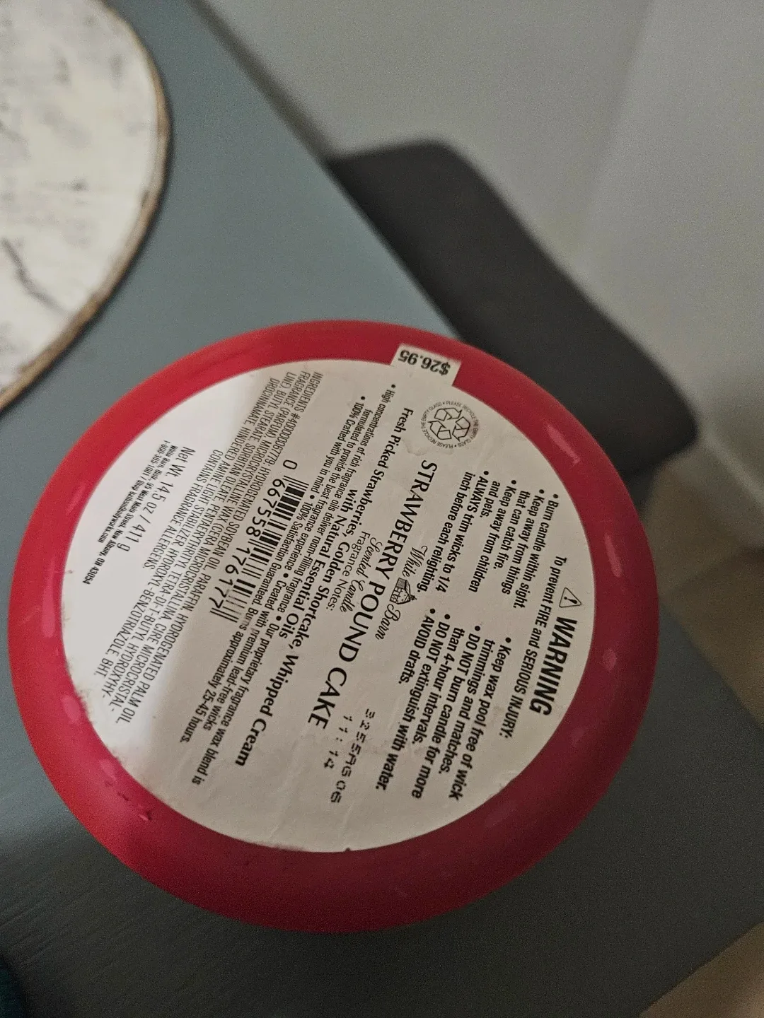 White Barn Strawberry Pound Candle image indicator(3)