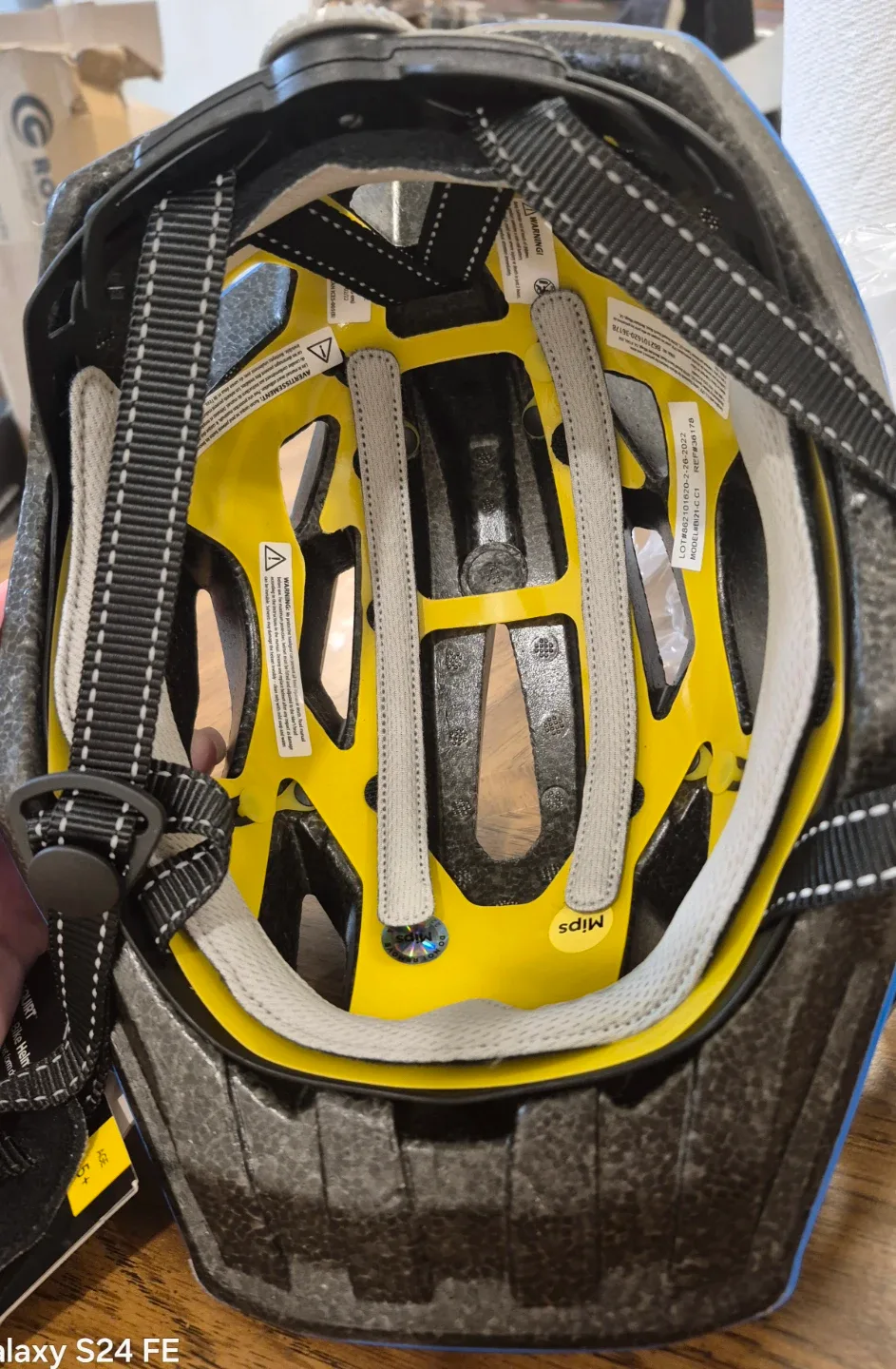 Freetown MIPS Blue Bike Helmet image indicator(6)