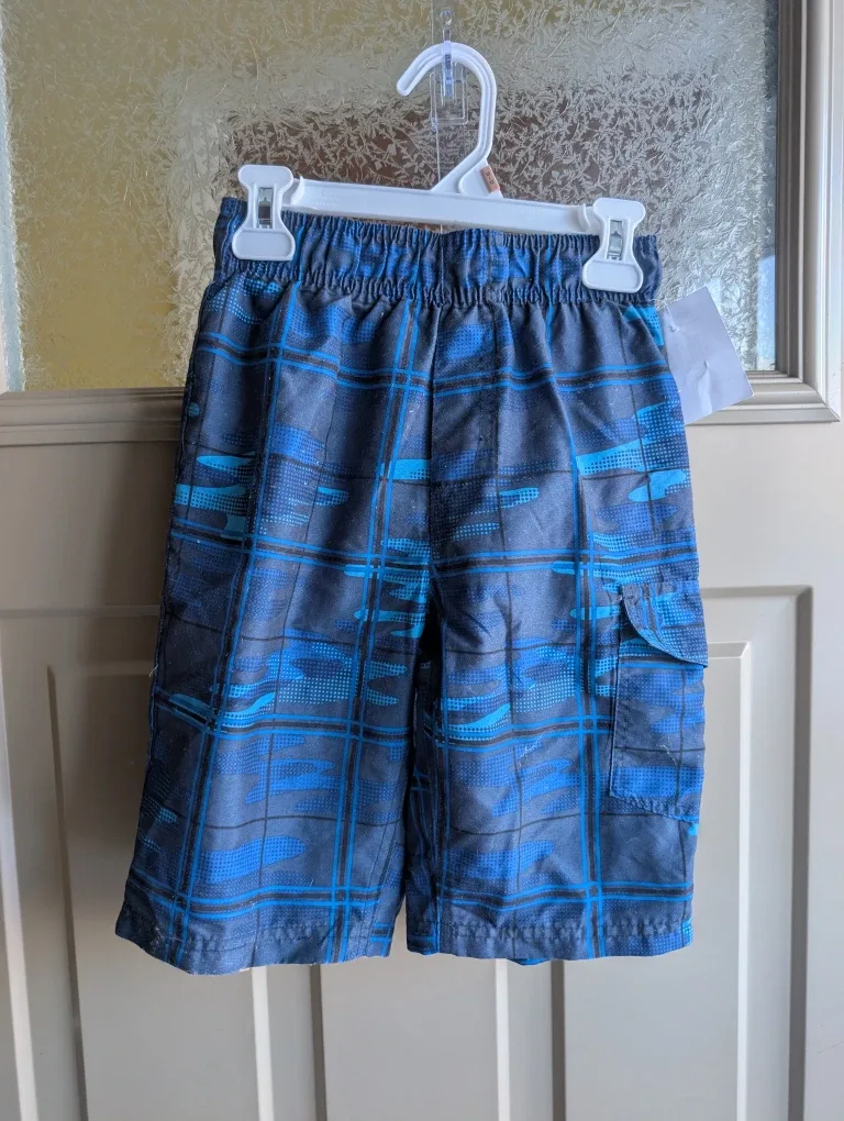 Boys sz 7 swim shorts