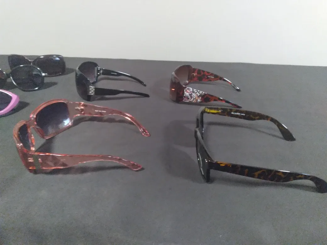 Sunglasses- women's image indicator(5)