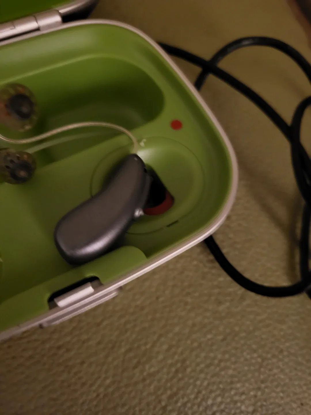 Hearing Aids image indicator(2)