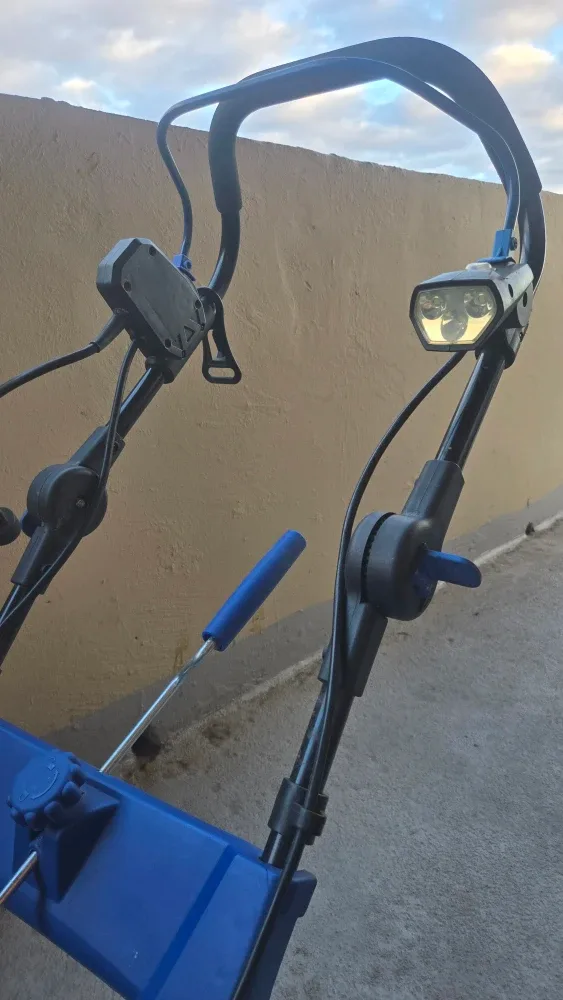 Snow Joe Electric Snow Shovel image indicator(3)