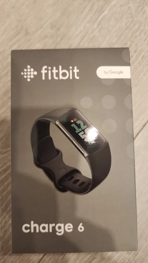 Fitbit Charge 6 Fitness Tracker image indicator(2)