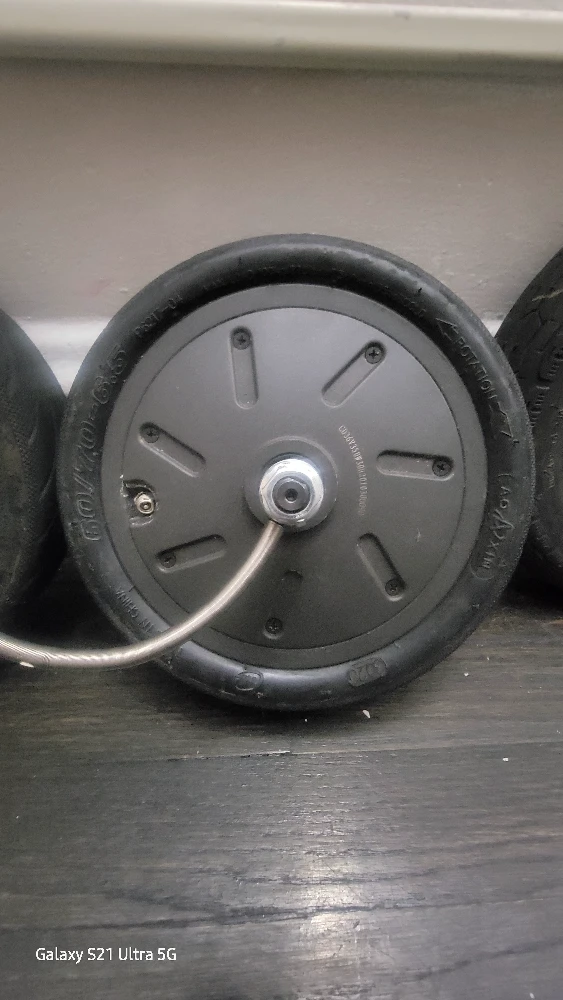 Electric Scooter Wheel Motor & Tires - photo 2