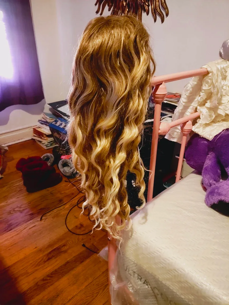 #Cleanout Blonde Curly Wig New image indicator(3)