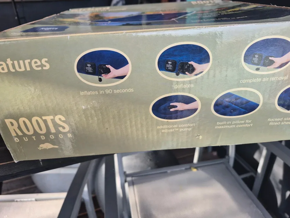 Roots Outdoor Airbed with Built-in Pump - Queen Size image indicator(2)