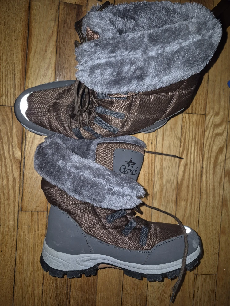 Qvekos Winter Boots - Size 8 - photo 2