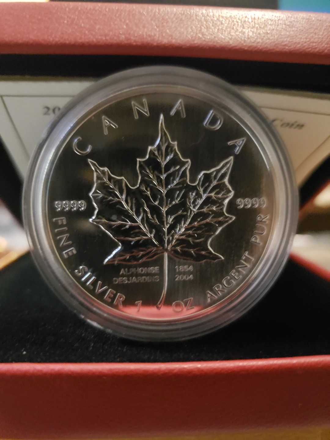 Desjardins 2004 Silver Maple Leaf Coin - photo 5