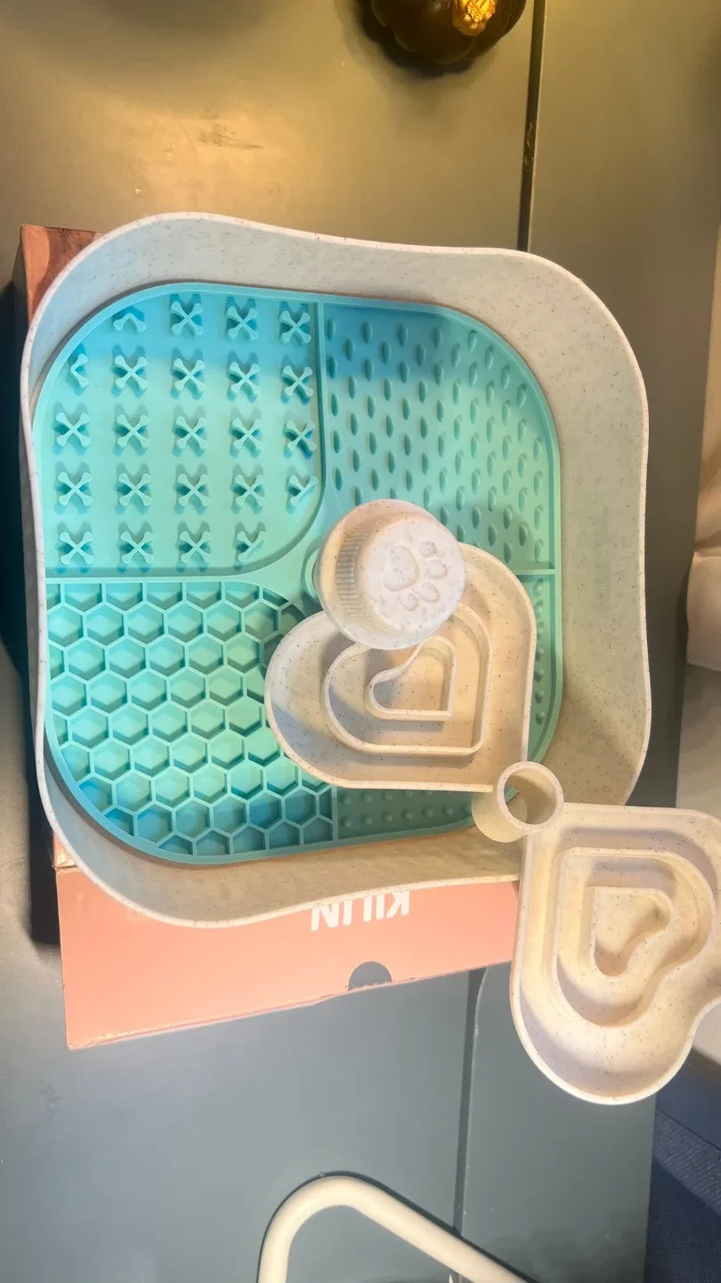 Kilin 20x Slow Feeder Dog Bowl with Puzzle Mode and Licking Pad image indicator(5)