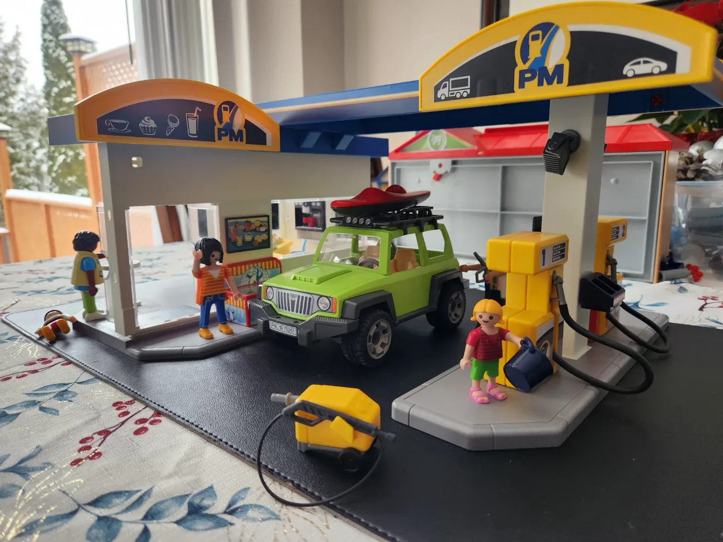 Playmobil Gas Station + Mechanic Shop + Tow Truck Playset