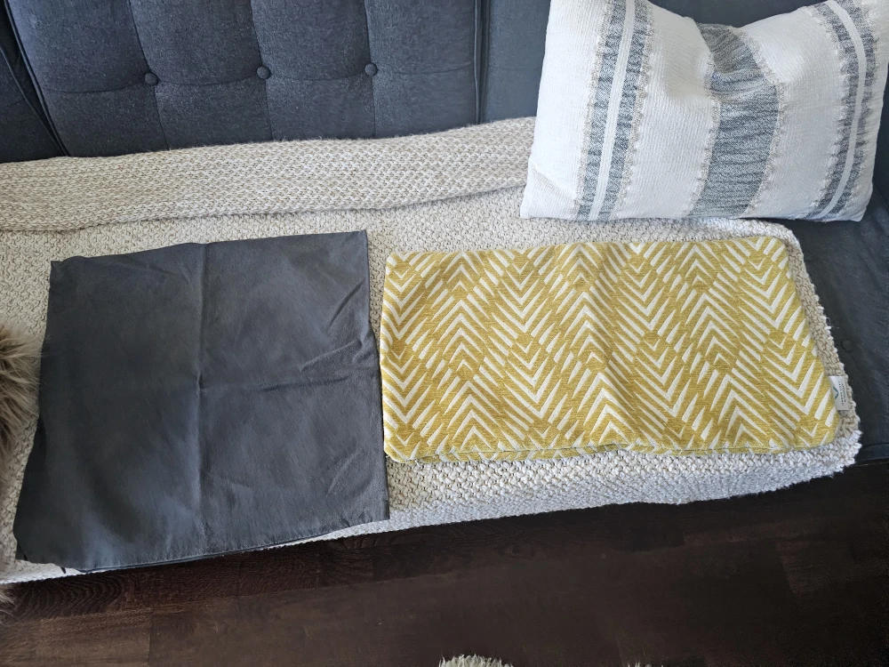 Assorted Throw Pillows - photo 2