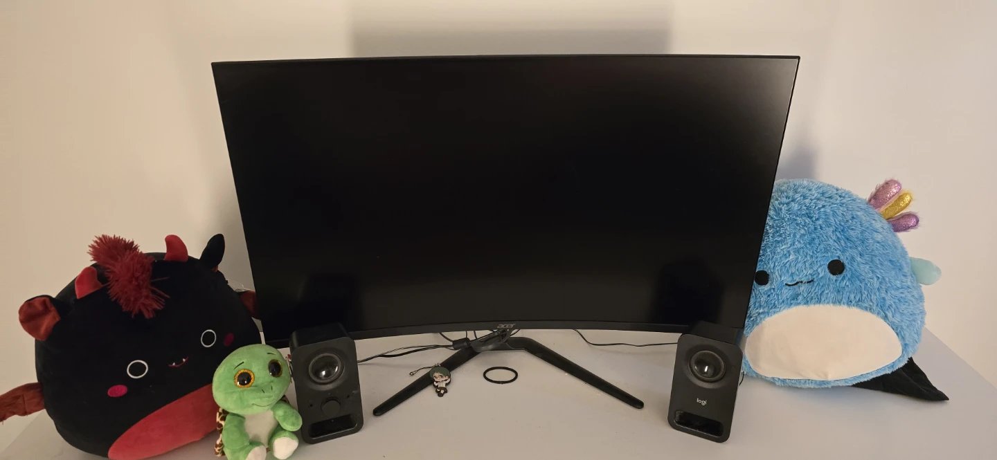 Acer ED320QR 32" Curved Gaming Monitor - Like New!