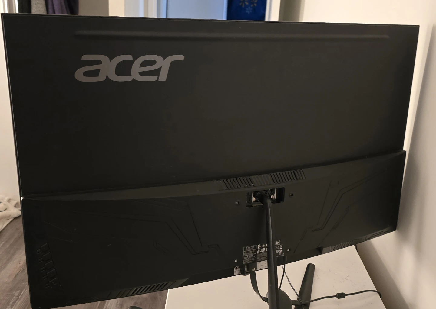 Acer ED320QR 32" Curved Gaming Monitor - Like New! - photo 2