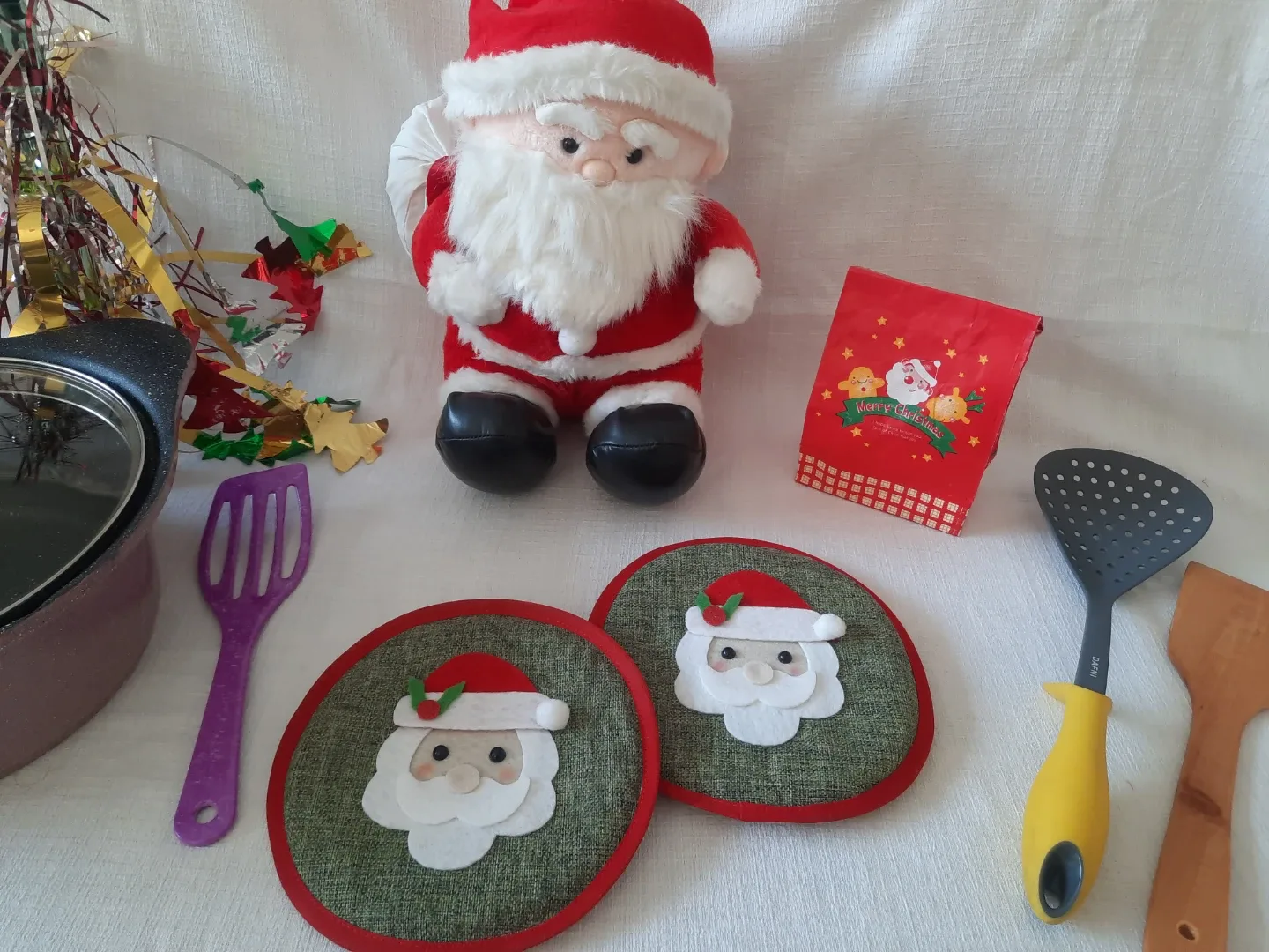 Christmas Santa Coasters & Kitchen Utensils