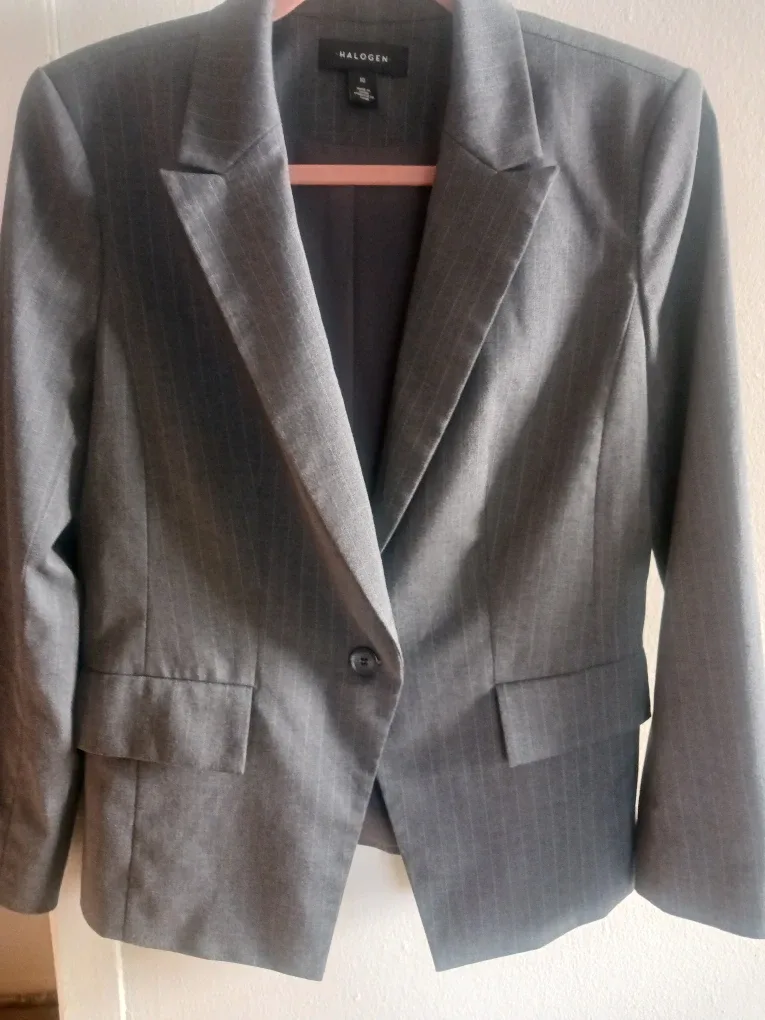 #cleanout  Halogen Gray Pinstripe Blazer - Size 10