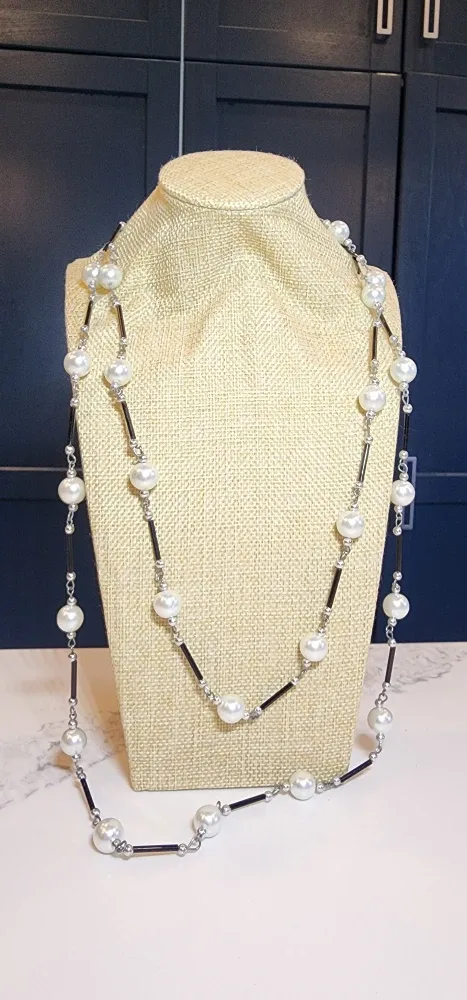 Vintage 56" Long Beaded Necklace – Pearl & Black Tube Beads image indicator(2)