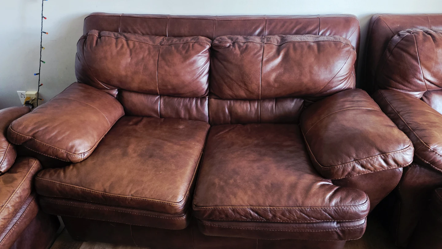 Leather Living Room Set - Sofa, Loveseat & Chair - photo 4