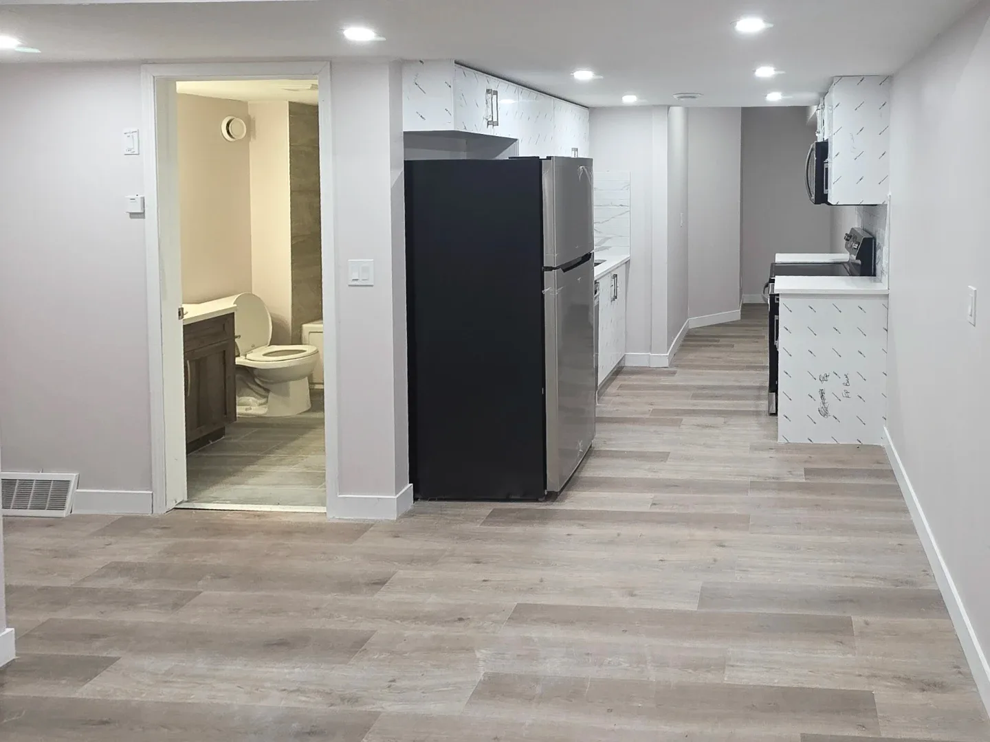 1 bedroom 1 bath basement for rent