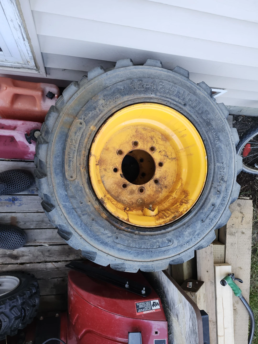 Tractor Tires 12-16.5 skidsteer