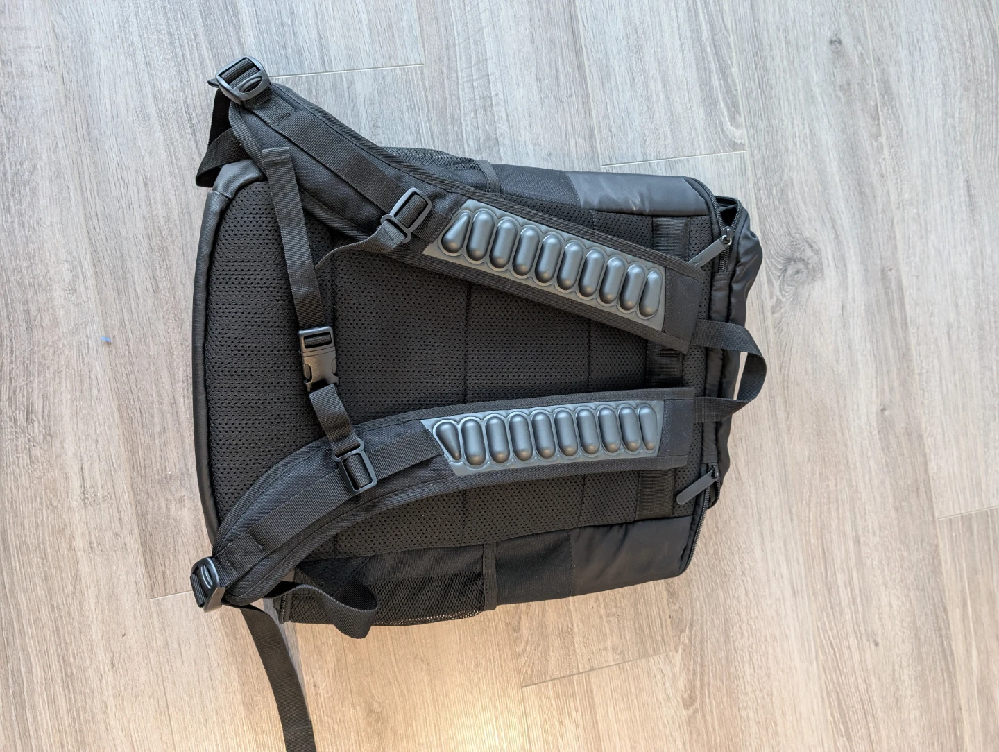 Li-Ning Badminton Backpack - Black - photo 3