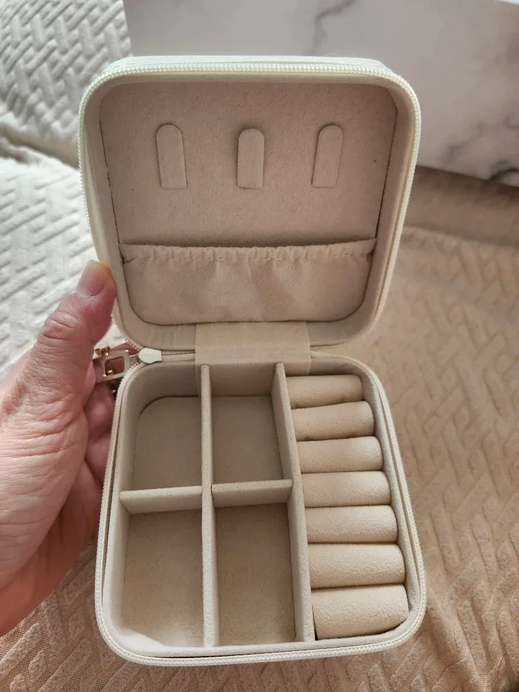 Gift Set Box with Prosecco, Jewelry Box, & More! image indicator(3)